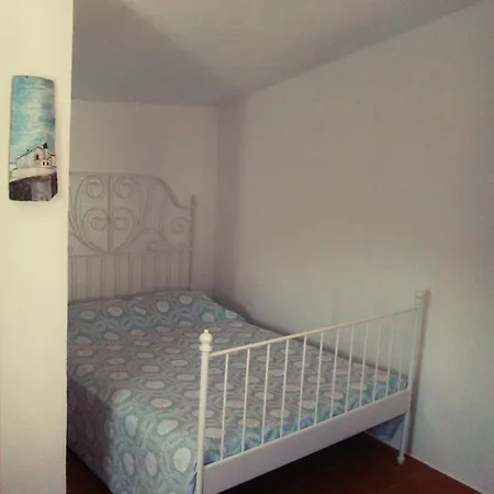 Palheiros Da Ribeira