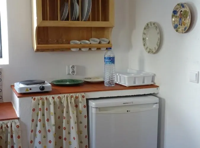 Palheiros Da Ribeira Landhaus